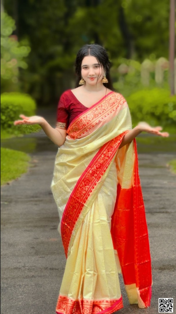 স্পেশাল প্রিমিয়াম হাফ সিল্ক শাড়ি